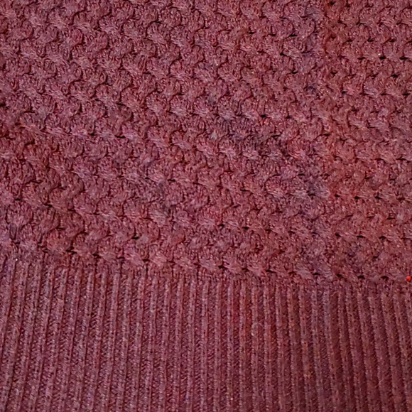 American Eagle Outfitters burgundy sweater, size small - Picture 5 of 5